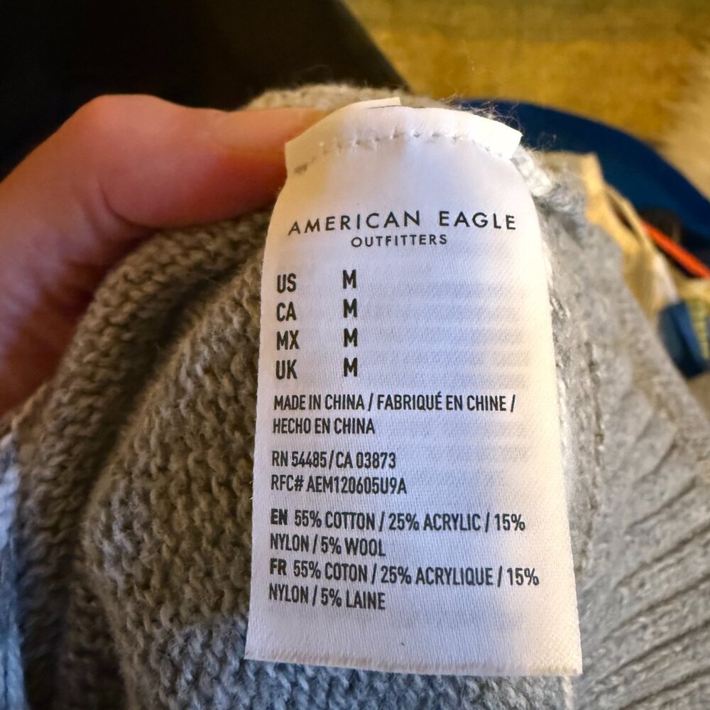 Mens American Eagle Holiday Sweater - Size Medium - Picture 3 of 4